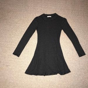 BLACK AND WHITE STRIPED, LONG-SLEEVE DRESS